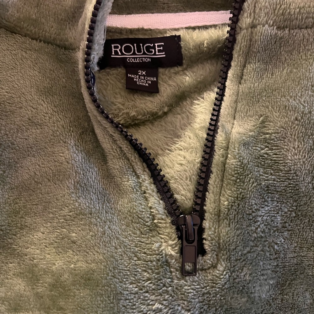 Women’s sweater